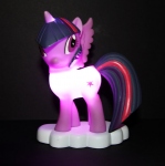 Mon petit poney veilleuse Princess Twilight
                  Sparkle